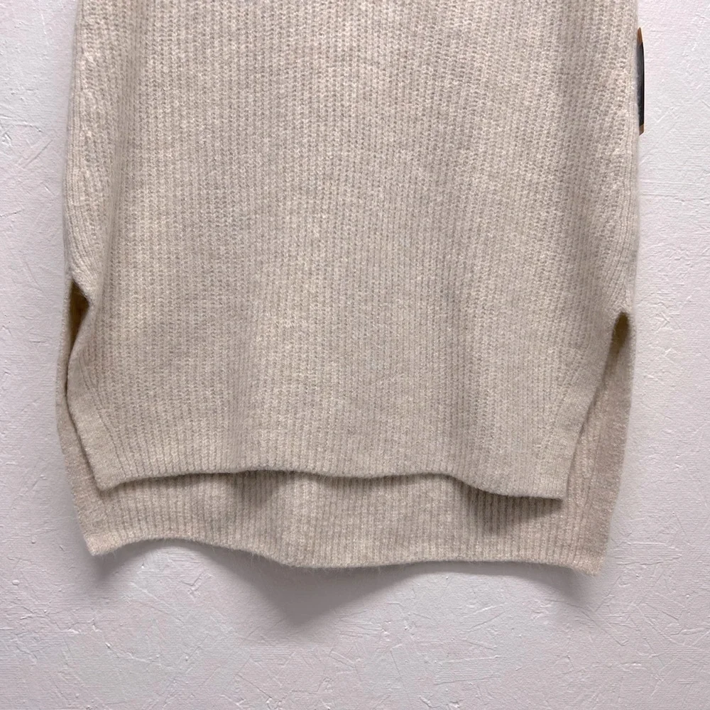 VINCE Camuno - Women’s V-Neck - High\Low Split Hemline Sweater Vest